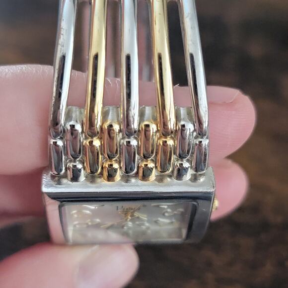 Vintage Watches Vivani Two Tone Stretch Band Rectangular Dial Quartz Watch - Picture 7 of 10